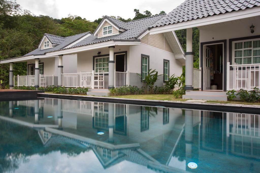 Suksompong Resort Khao Lak Zewnętrze zdjęcie