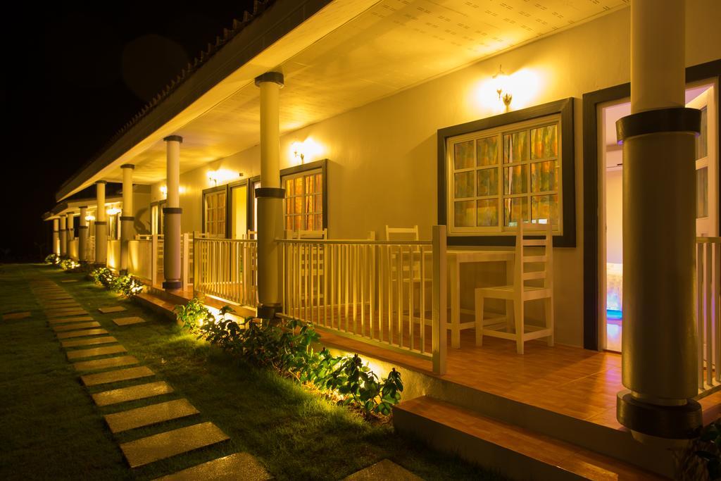 Suksompong Resort Khao Lak Zewnętrze zdjęcie
