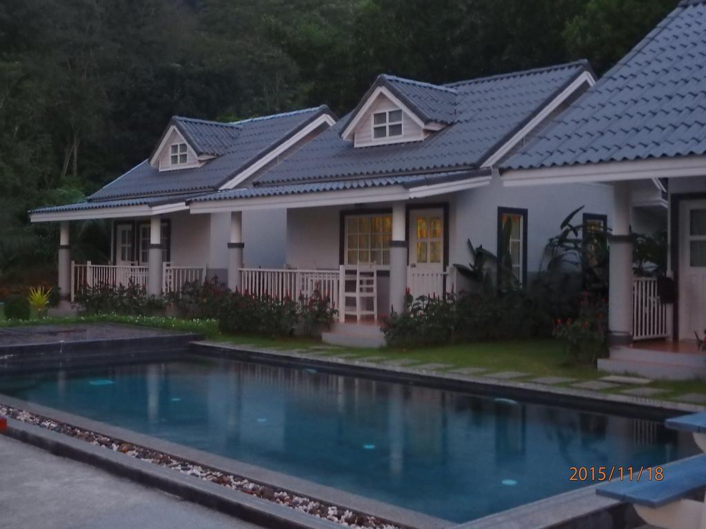 Suksompong Resort Khao Lak Zewnętrze zdjęcie