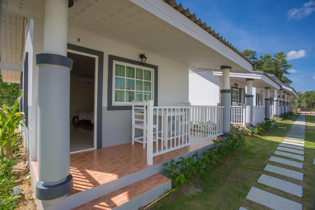 Suksompong Resort Khao Lak Zewnętrze zdjęcie