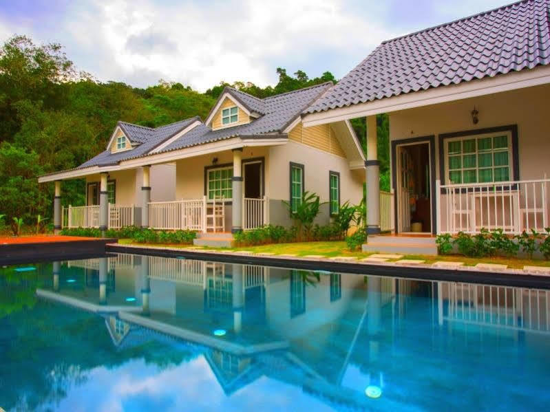 Suksompong Resort Khao Lak Zewnętrze zdjęcie